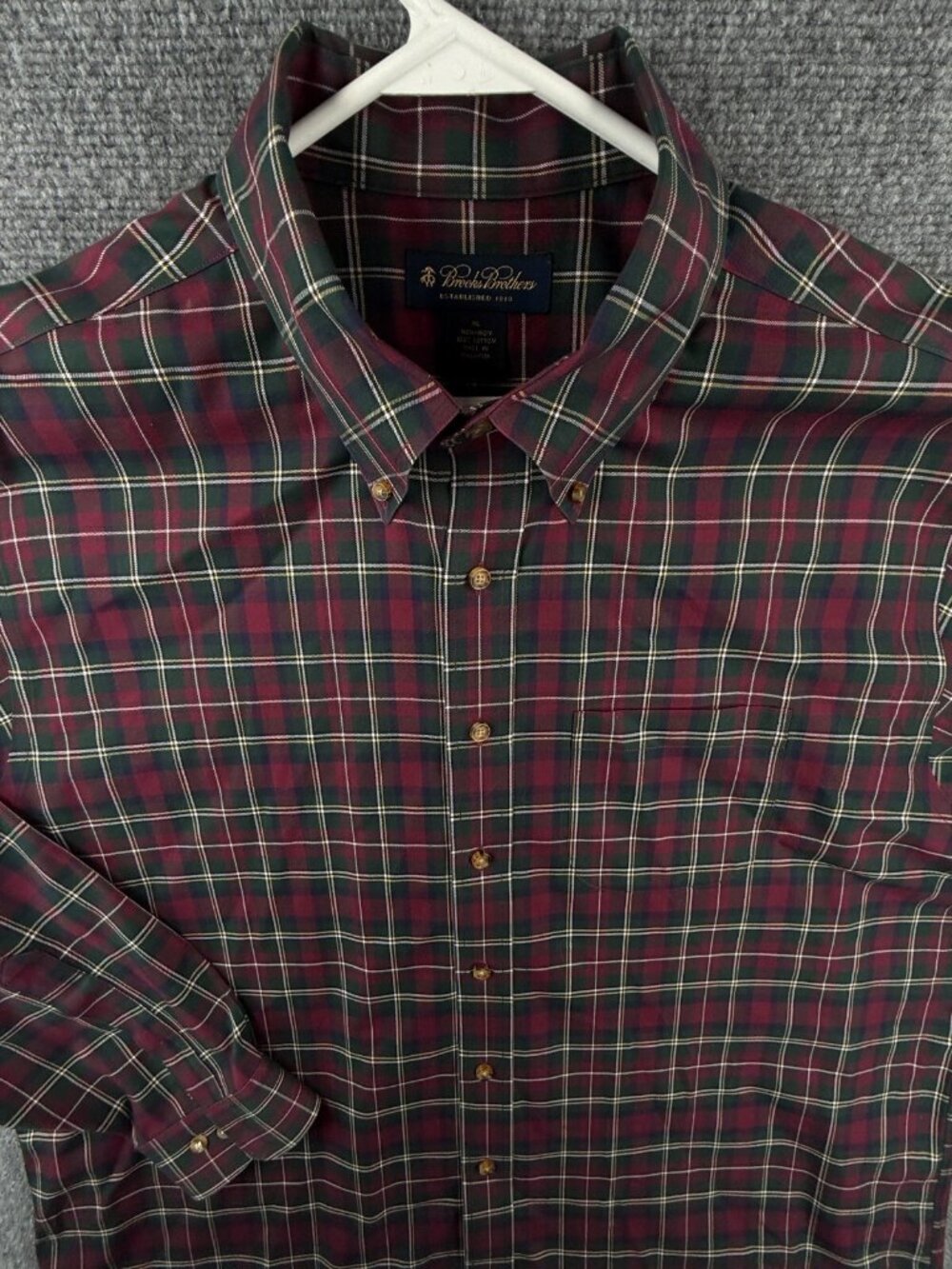 Brooks Brothers Long Sleeve Button Up Shirt Cotton XL Green Red Plaid Non Iron
